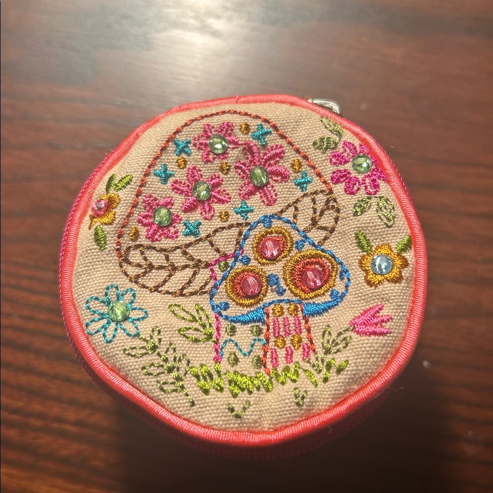 Natural Life Floral Accessory Pouch - Picture 2 of 3